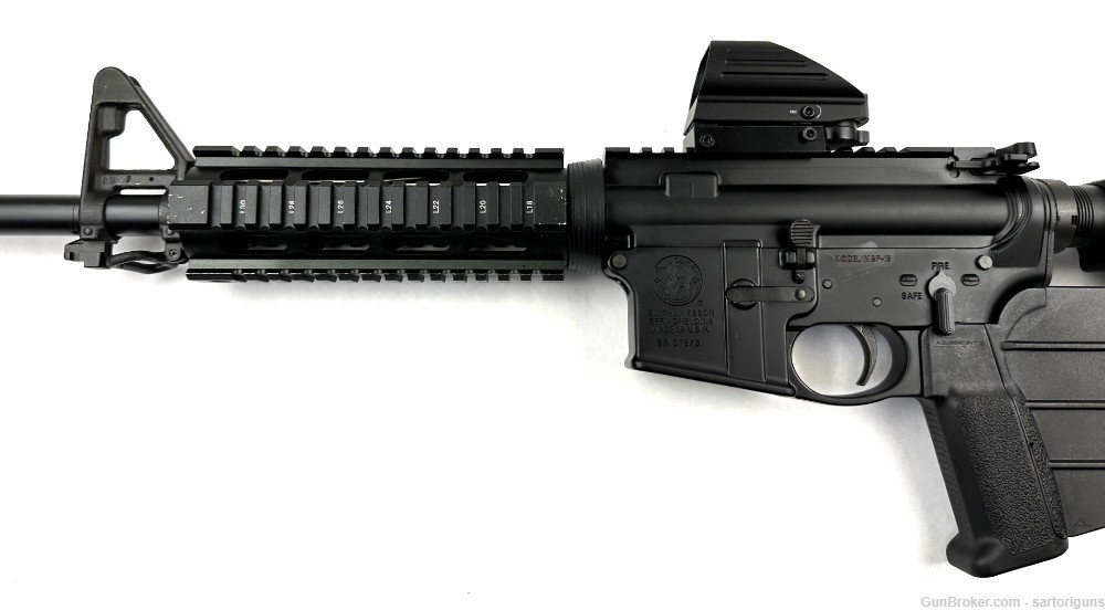 Smith & Wesson m&p15 5.56mm semi auto rifle .223 -img-3