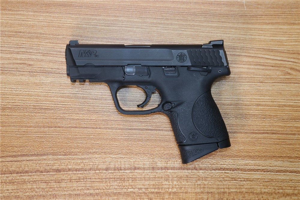 Smith & Wesson M&P 9 Compact 9mm 3.5" Barrel NB Box 2 Mags 12 Rounds-img-2