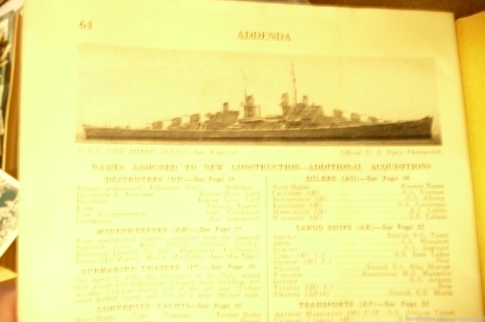 WWII US NAVY Identification pamphlet of Aircraft and Ships, Excellent -img-3