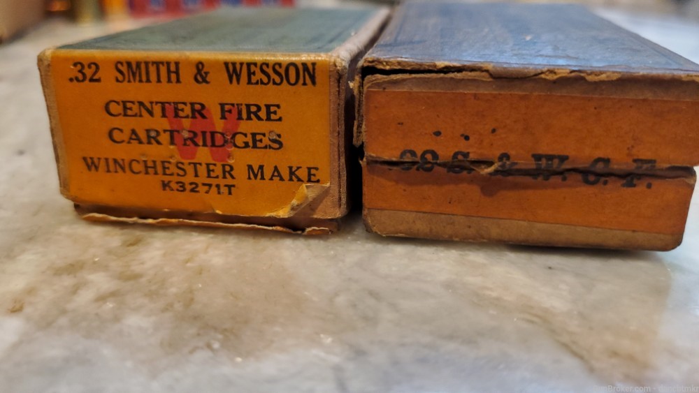 Winchester & Smith and Wesson 32 S&W vintage ammo 71 rounds total 2 boxes-img-2