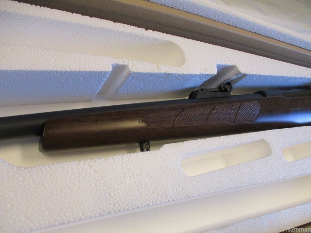 CZ 457 LUX 24" 22lr Bolt Action Rifle European Style Stock 22 LR -img-3