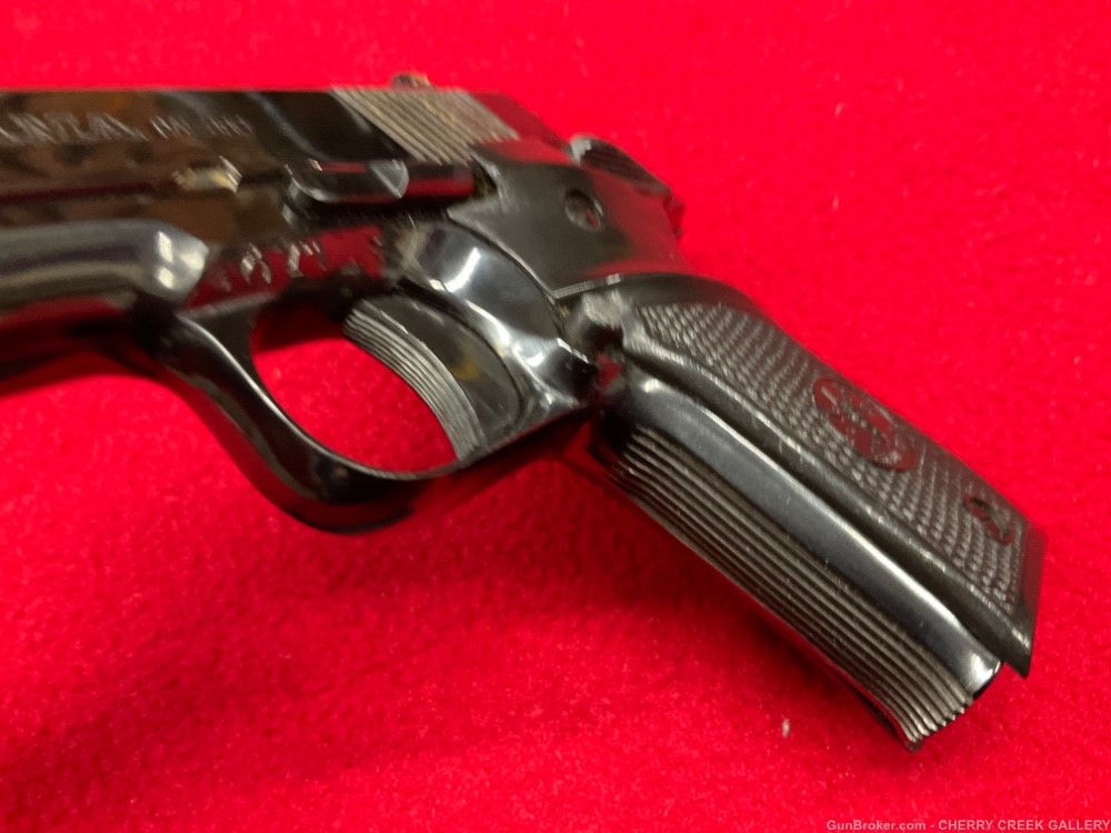 Vintage Llama 380 pistol baby colt 1911 Spain vent rib gun Stoeger 380acp-img-4