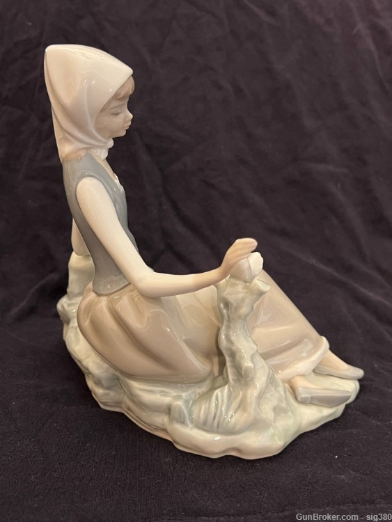 VINTAGE LLARDO DAISA LADY WITH BIRD, BEAUTIFUL  Vintage LLADRO Shepherdess -img-1