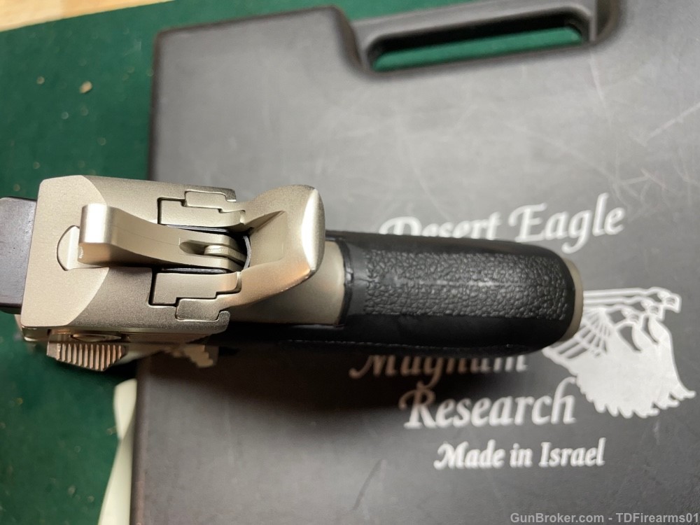 Magnum Research Desert Eagle .50 ae Nickel mfg in Isreal rare w/ box -img-10
