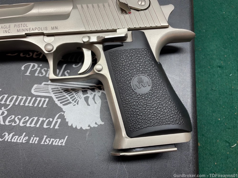 Magnum Research Desert Eagle .50 ae Nickel mfg in Isreal rare w/ box -img-5