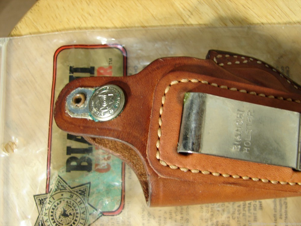 BABY BROWNING OR COLT 25 HOLSTER BY BIANCHI 18A RT OR LEFT HAND-img-4