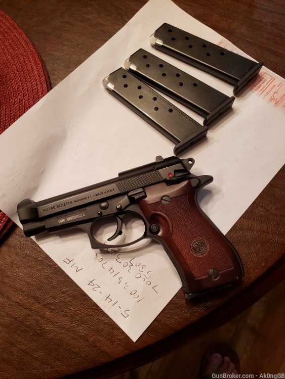 Beretta 85F in 380acp with 6 mags wooden grips-img-45
