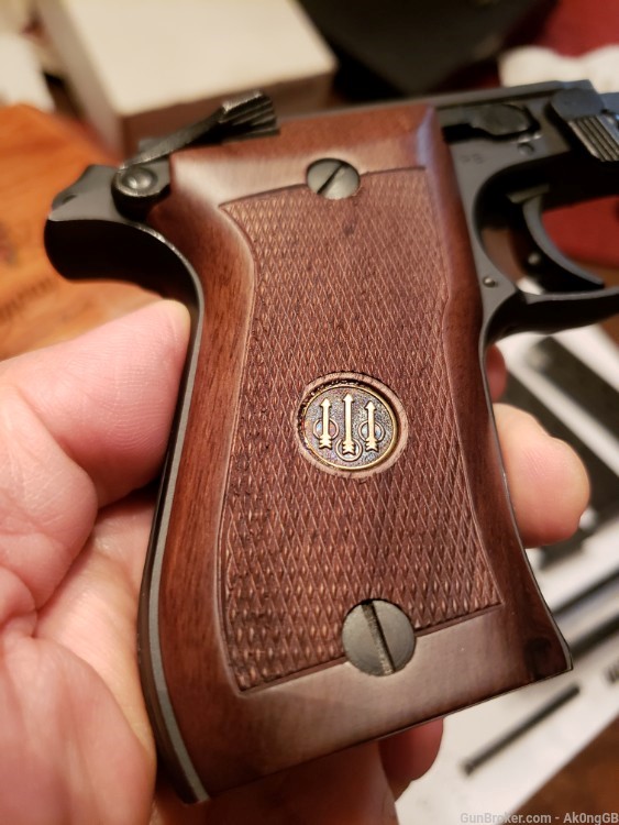 Beretta 85F in 380acp with 6 mags wooden grips-img-31