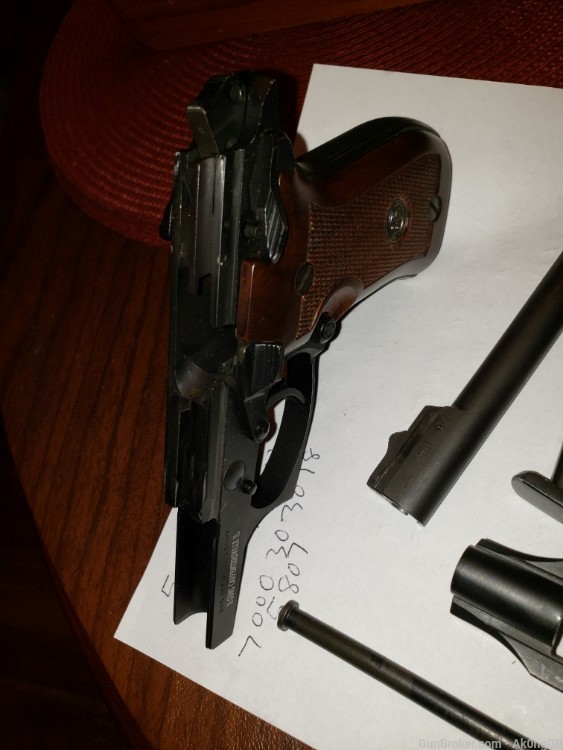 Beretta 85F in 380acp with 6 mags wooden grips-img-36