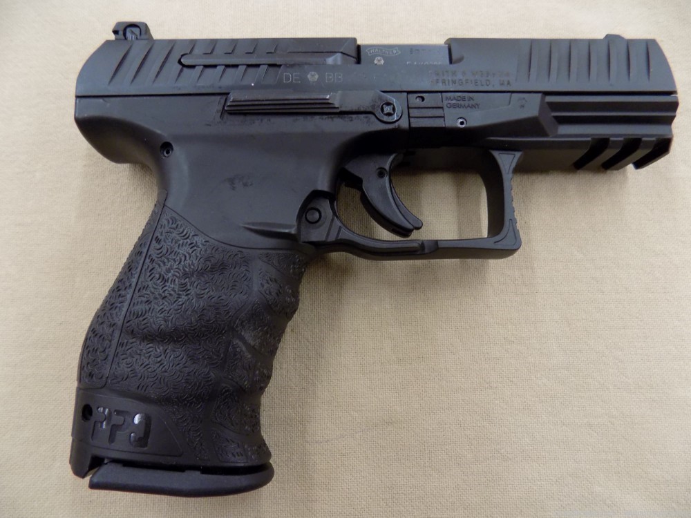 Walther PPQ Pistol in 9mm 4" BBL, 2-Mags, Case-img-2