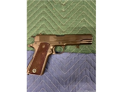 1943 COLT 1911A1   US ARMY 45 IN LIKE NEW SHAPE VERY RARE AND HARD TO FIND