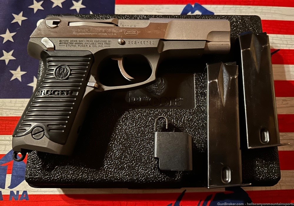 Exceptional 1st Year Ruger P89DC  9mm Luger Stainless Pistol Box & Papers -img-9