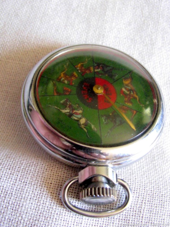 FINE 8 NAMED HORSE RACING POCKET SIZE VINTAGE MECHANICAL GAMBLING DEVICE-img-4