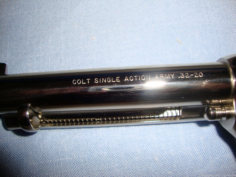 3rd Gen. Colt Single Action Army .32-20 5 1/2" Nickel -img-2