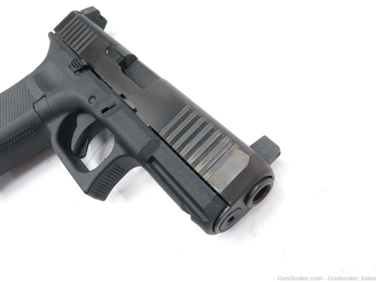 Glock 45 MOS 9mm 4" Semi-Automatic Pistol w/ 2 Magazines & Hard Case-img-12