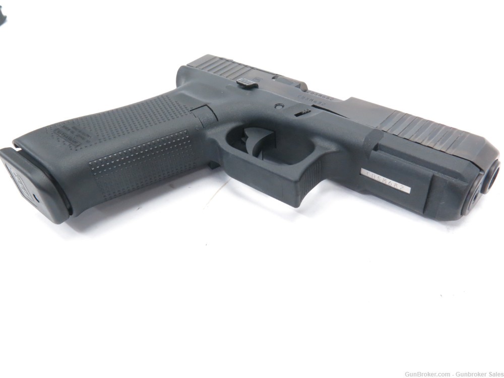 Glock 45 MOS 9mm 4" Semi-Automatic Pistol w/ 2 Magazines & Hard Case-img-14