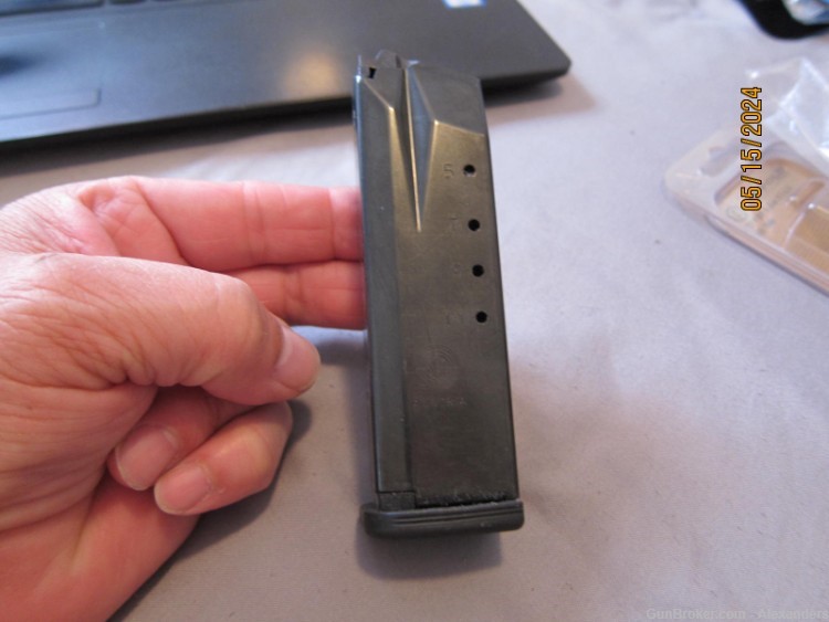 Steyr M40 A1 40S&W Cal 12 Round Magazine LE Stamped-img-0