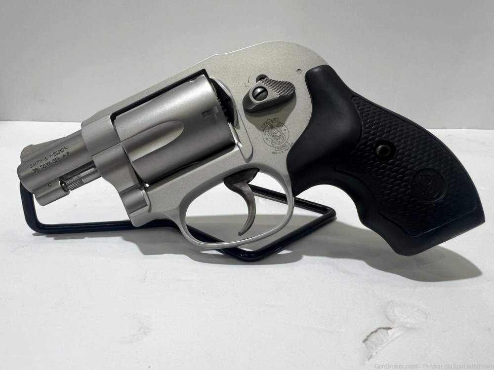 Smith & Wesson 638-3-img-8