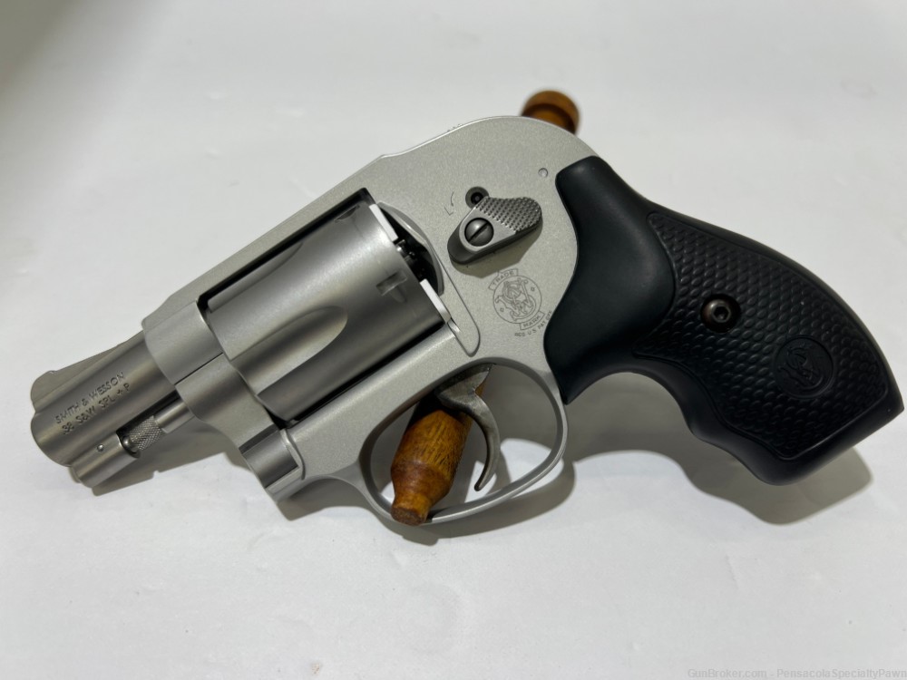 Smith & Wesson 638-3-img-1