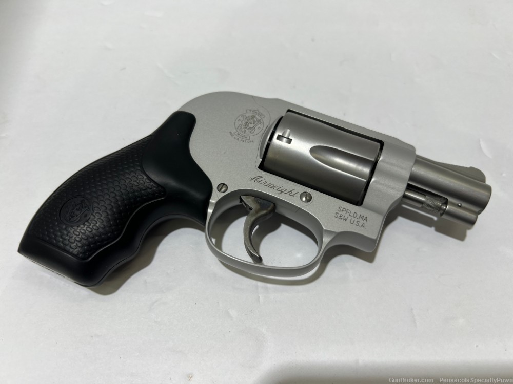 Smith & Wesson 638-3-img-3