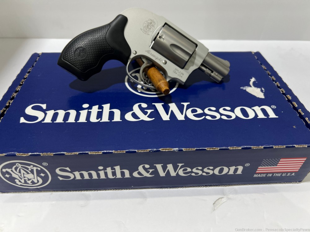 Smith & Wesson 638-3-img-11