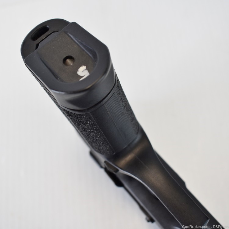 Sig Sauer SP2022 (E2022-9-B) 9mm Semi-Auto Pistol-img-9