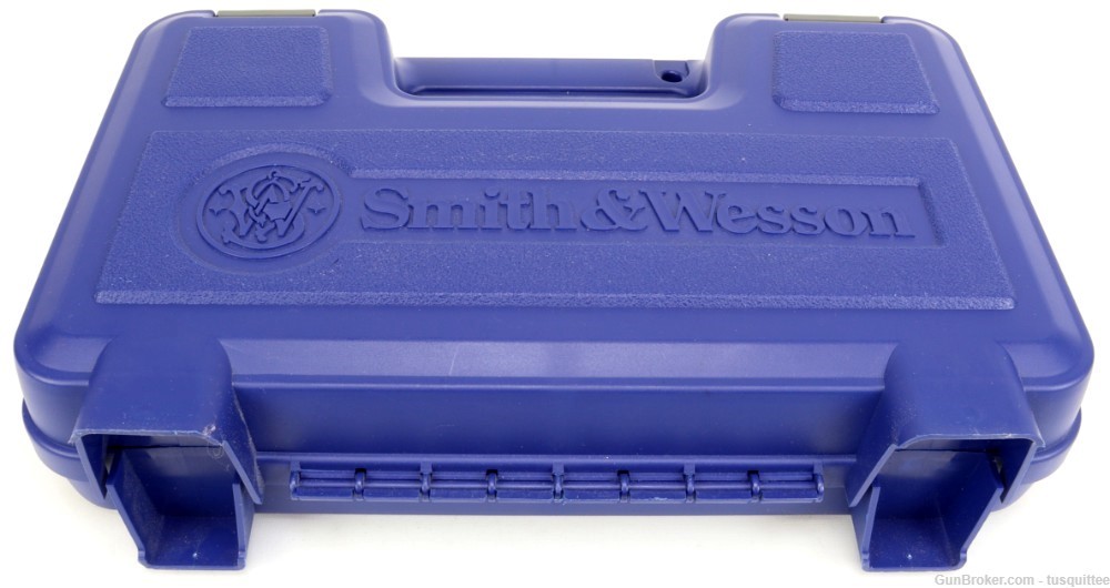 SMITH & WESSON MODEL 17-9 in .22LR in FACTORY CASE w/ 2nd PAIR OF GRIPS!-img-19