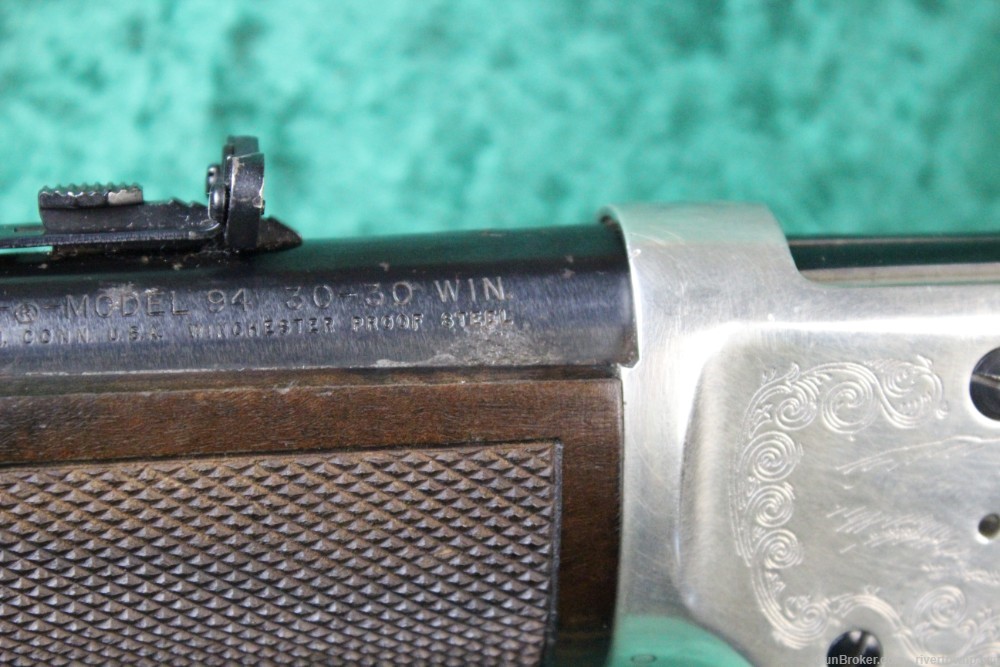 Winchester Model 94 "Wells Fargo & Co. 1852-1977"-img-10