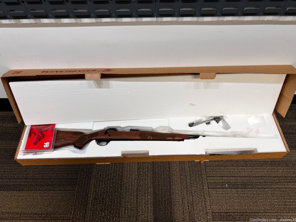 Winchester Model 70 Featherweight 6.8 Western 24 Inch Walnut-img-17