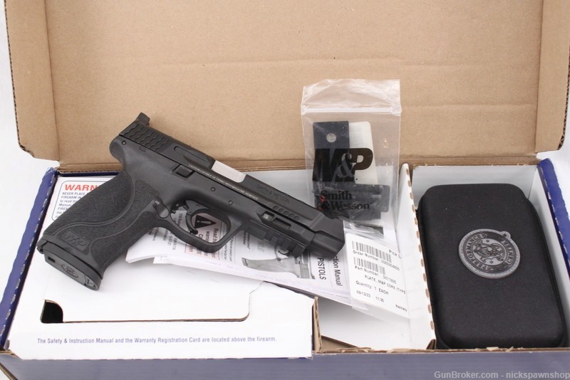 Smith & Wesson M&P40 PC Ported, 4 mags, Optic Ready, Like New-img-5