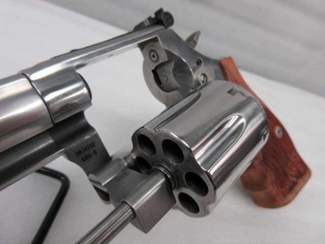 SMITH & WESSON MODEL 686 .357 MAGNUM/.38 SPECIAL +P -img-9