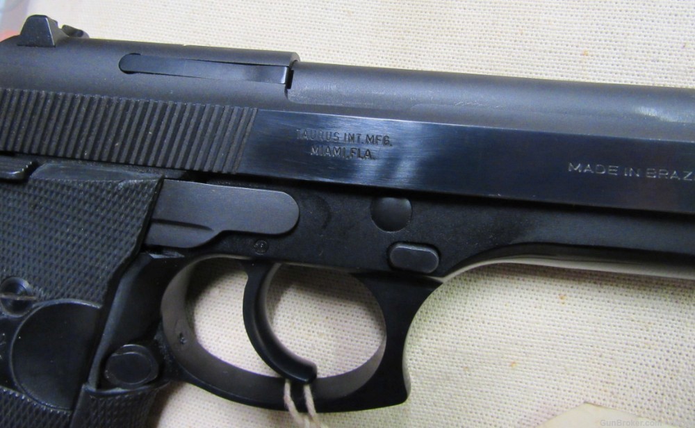 Taurus 92 AF 9mm Semi-Auto Copy of Beretta Pistol .01 NO RESERVE-img-6