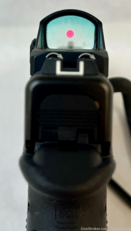 Glock 19 Gen 5 9mm Semi-Auto Pistol w/Vortex Sight-img-7