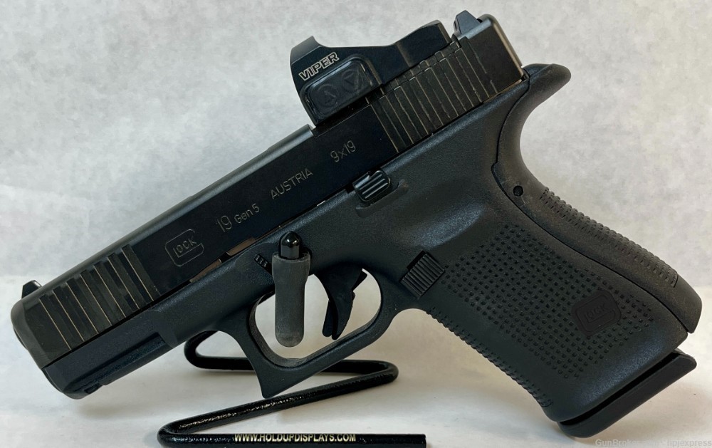 Glock 19 Gen 5 9mm Semi-Auto Pistol w/Vortex Sight-img-4