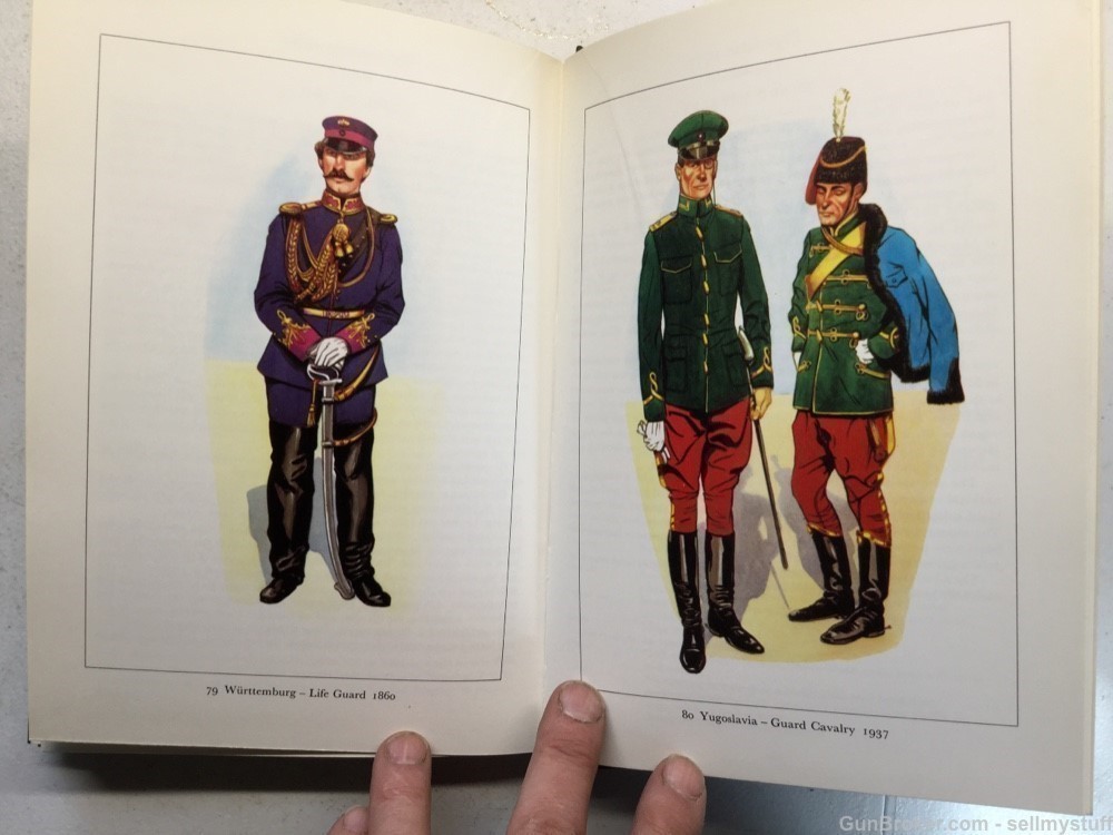 CEREMONIAL UNIFORMS of the WORLD ,Hard Cover-img-1