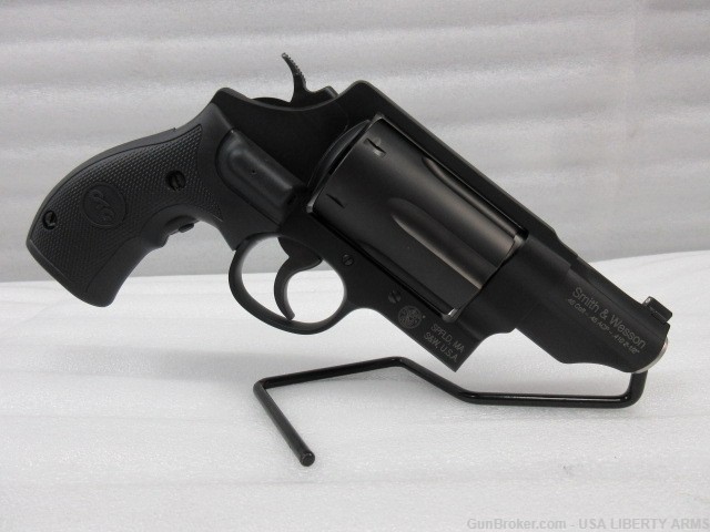 Smith & Wesson Governor With Crimson Trace Laser Grips-img-6