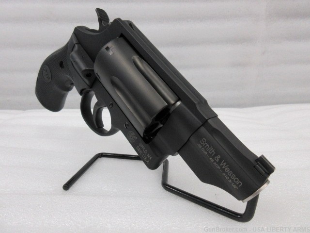 Smith & Wesson Governor With Crimson Trace Laser Grips-img-7