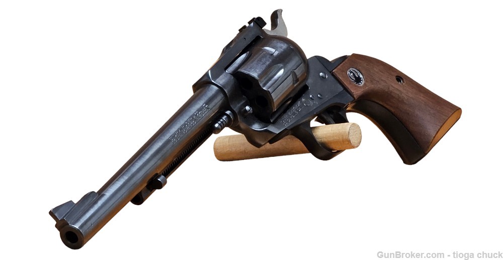 Ruger Blackhawk 30 Carbine *3-Screw* Made in 1970-img-7