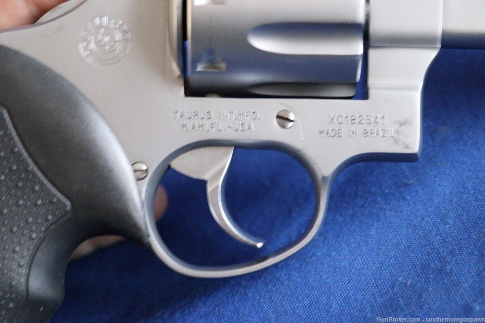 Taurus 608 8 shot ported .357 Magnum Revolver 4" Barrel in excellent-img-11