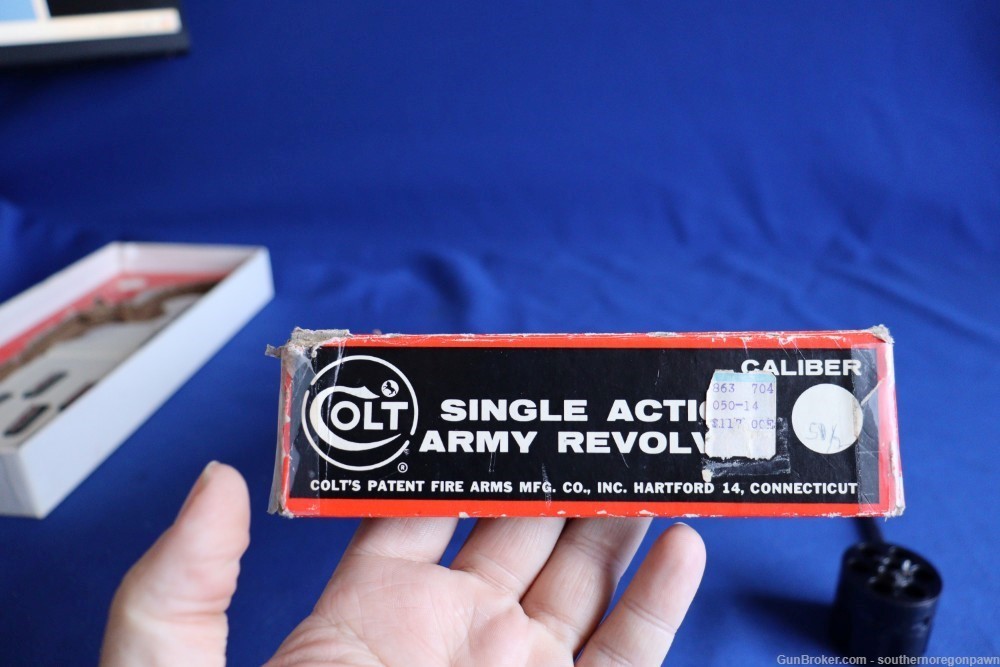 1967 Colt SAA Single Action Army 2nd generation .357 in stage coach box85% -img-62
