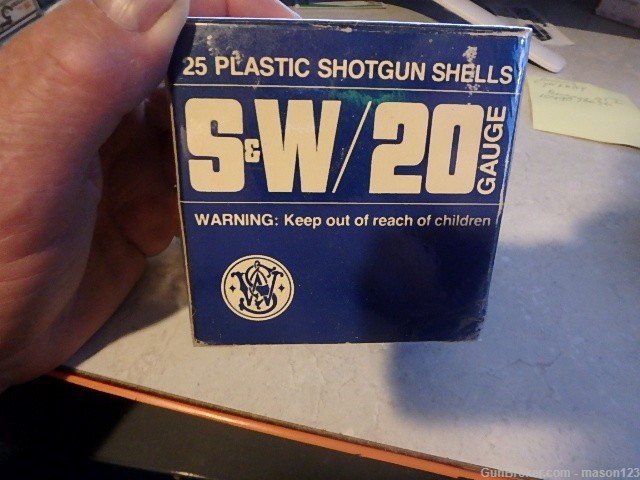 FULL 20 GA BLUE SMITH AND WESSON BOX NO 6 SHOT MAGNUMS-img-2