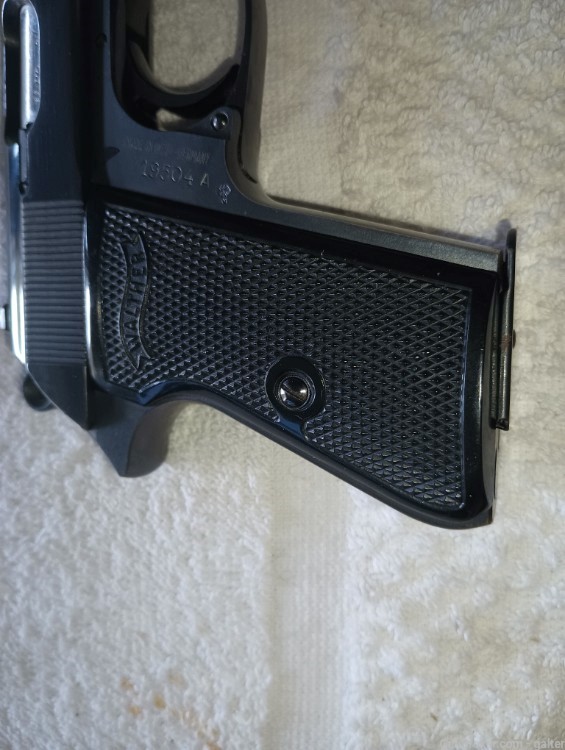 1964 German Walther PP 9mm Kurz semi auto pistol a-img-15
