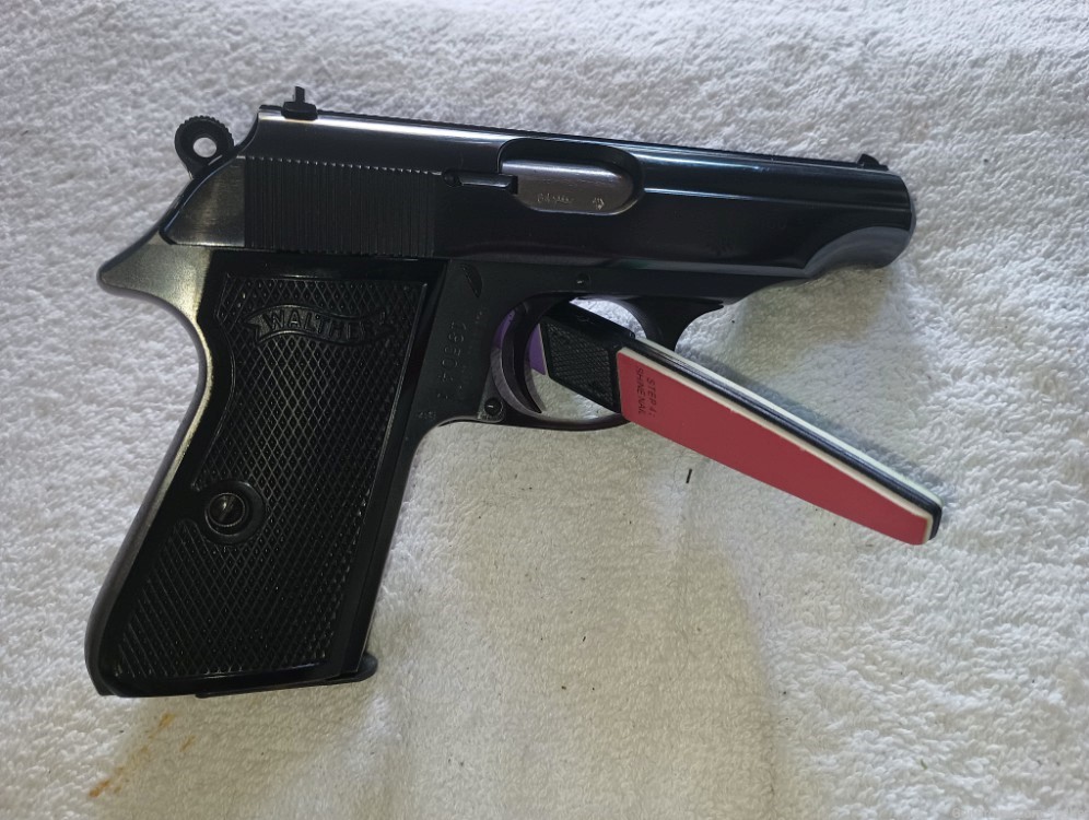1964 German Walther PP 9mm Kurz semi auto pistol a-img-10