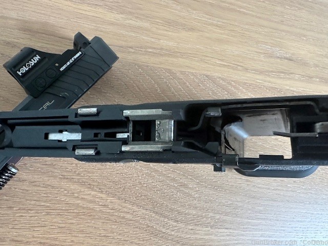 Glock 34 Gen 3 9mm Combat Master Holoson Green Dot -img-12