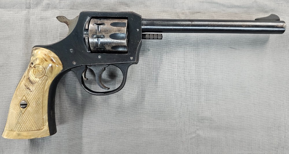 H&R Arms Co 922 22LR 6" 9RD HR 22 LR Revolver NO CC FEES!-img-1