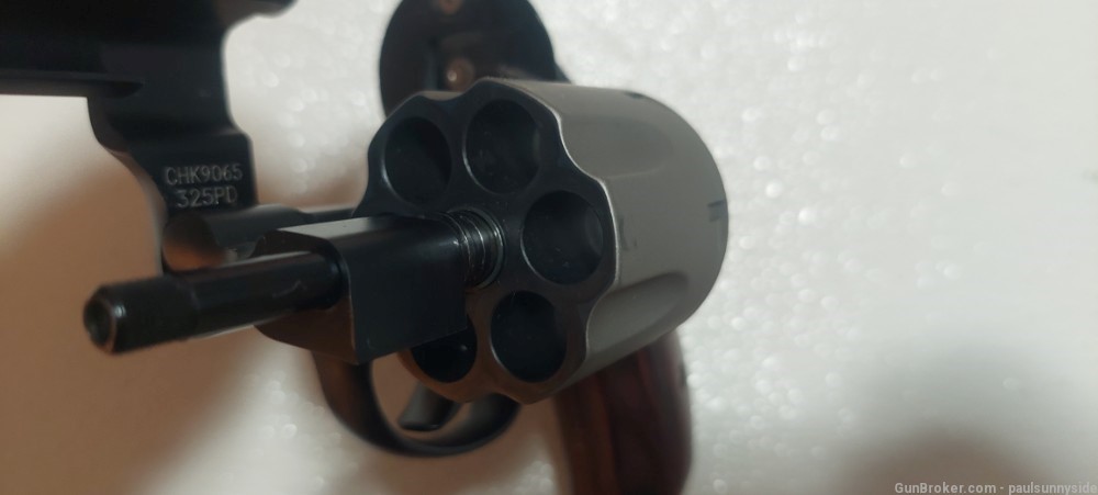 Smith and Wesson 325 PD 45acp Scadium Revolver -img-8