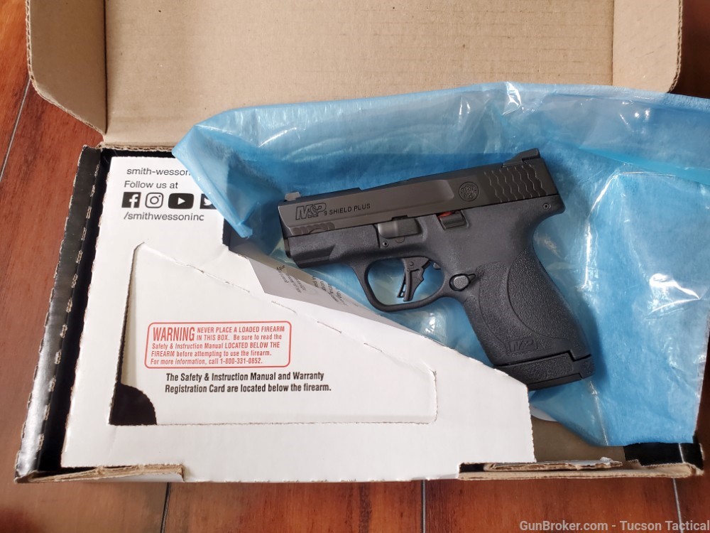 Smith and Wesson M&P Shield 9mm PLUS! -img-0