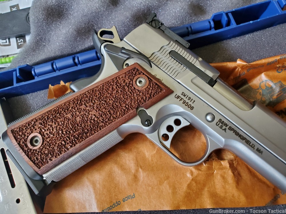 Smith And Wesson SW1911 Performance Center 9mm 1911 Pro Series!-img-4