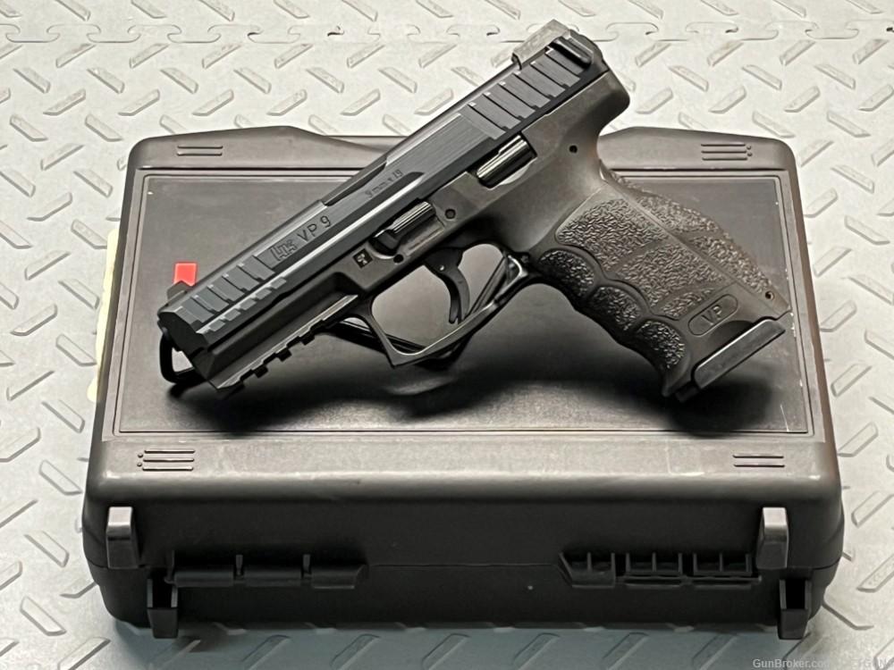 USED H&K VP9 Semi Auto Pistol 9mm Luger 4.09" Barrel 15 Rounds NO CC FEES -img-5