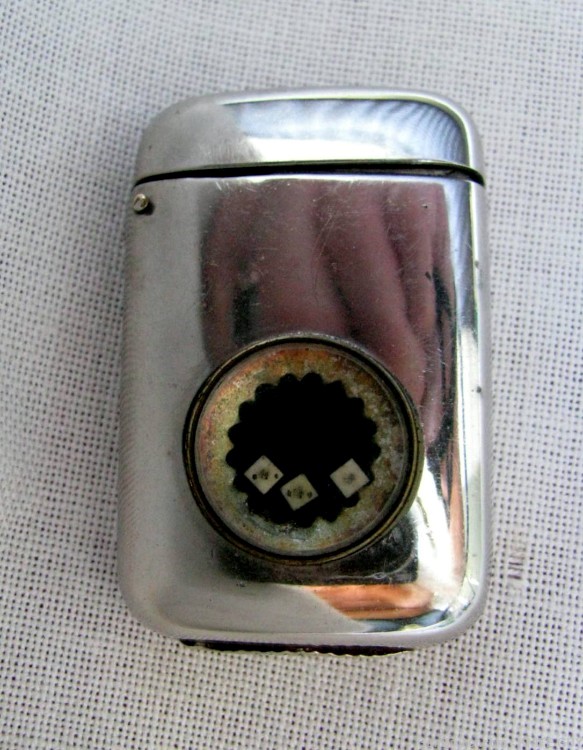  SCARCE ANTIQUE GAMBLER'S MATCH SAFE WITH A TINY INLAID 3 DICE CAGE-img-8